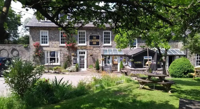 Llanerch Inn