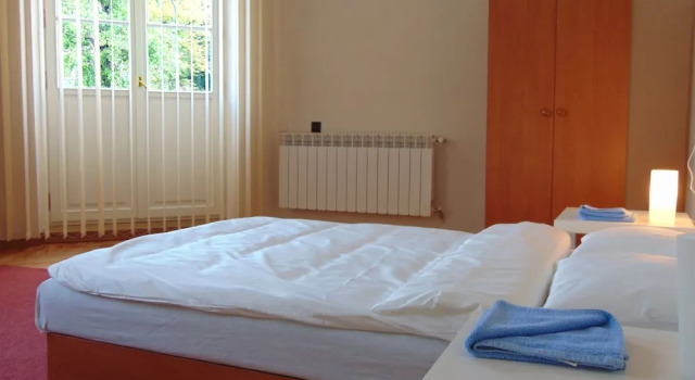 Двухместный номер Deluxe с балконом B Movie Guest Rooms