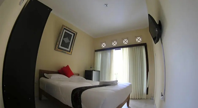 Двухместный номер Deluxe с балконом Sari Buana Bed & Breakfast
