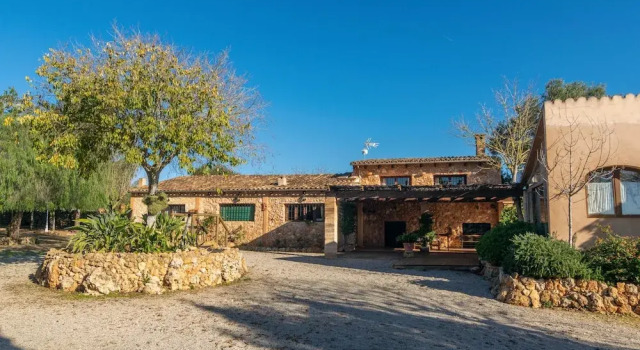Canaus in Campos With 3 Bedrooms and 2 Bathrooms, Rezerwuj Willa Hotele w Majorka z parkingiem, Parking