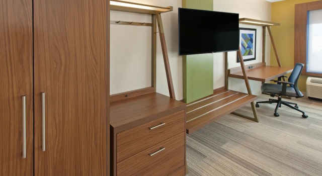 Двухместный люкс Holiday Inn Express & Suites - Sterling Heights-Detroit Area by IHG
