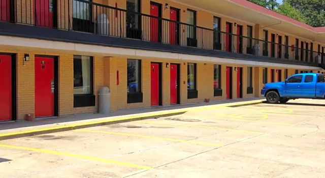 Четырёхместный номер Deluxe Knights Inn Elizabethtown