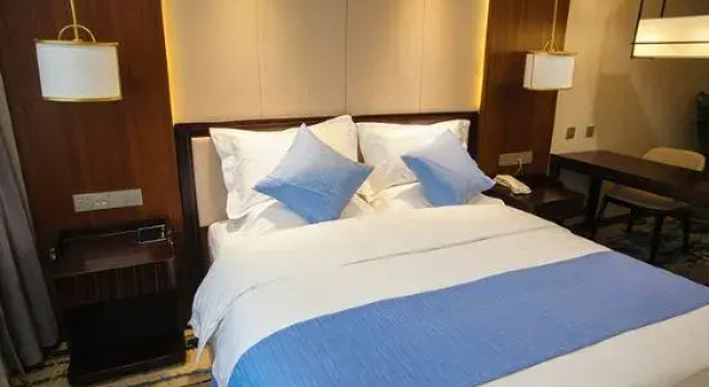 Bihai Jiaolong Business Hotel (Harbin Central Avenue Sophia Church)