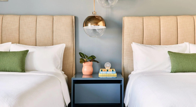 Четырёхместный номер Standard с видом на горы Отель ADERO Scottsdale Resort, Autograph Collection