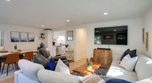Коттедж с 2 комнатами Cozy Coeur D'alene Getaway w/ Fire Pit, Near Dtwn