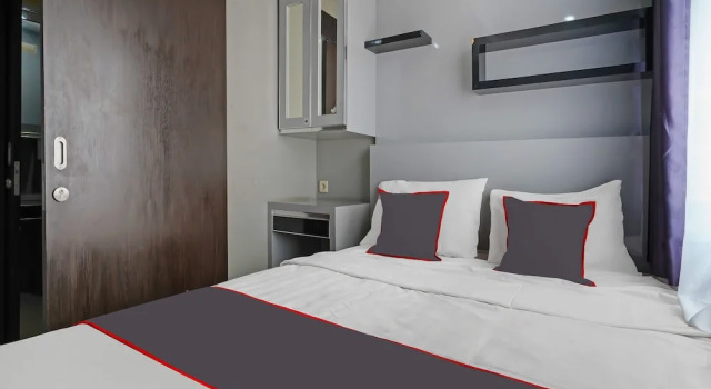 Двухместный номер Deluxe OYO Life 92649 Jarrdin Apartment By Glory