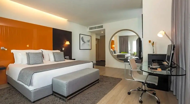 Двухместный номер Premium с видом на город Crowne Plaza Tel Aviv City Center by IHG