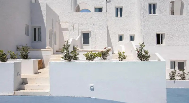 Отель Voca Hotel & Suites