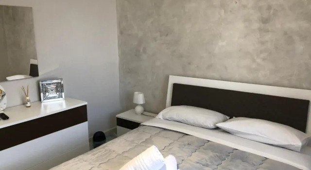 Appartamento zona aeroporto, Забронировать Апартаменты/квартира Отели Ламеция-Терме с парковкой, Парковка