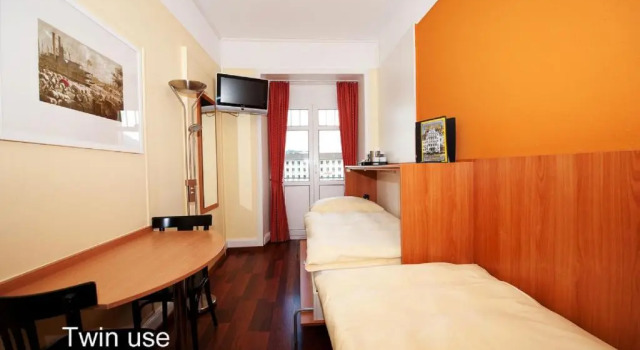 Номер Economy Hotel Pickwick and Pub "the room with a view"