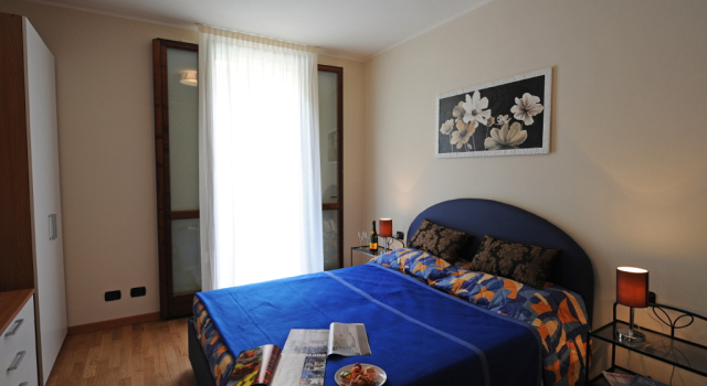 Residence Eden Camelia 7, Book Hotel Hotels in Como with a Pool, Swimming Pool
