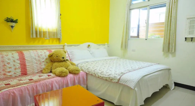 Номер Economy Happy Orange B&B