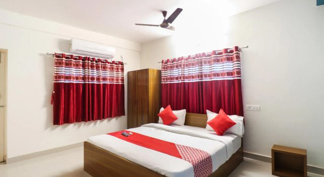 OYO 49454 Alankar Guesthouse, Prenota Hotel New Town West Bengal