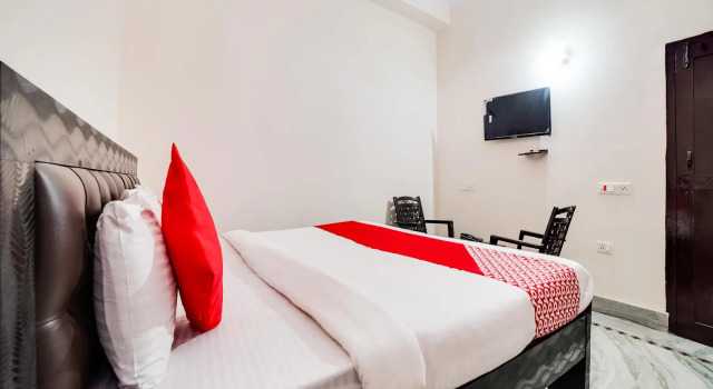 OYO 46805 Shree Golju Palace, Rezervovat Hotel Pantnagar Uttarakhand
