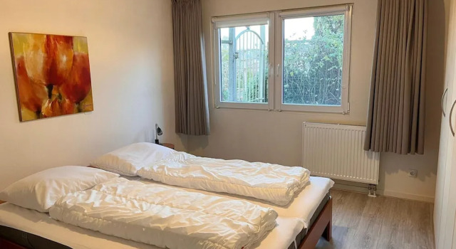 Bungalow in Makkum Near Lake Beach