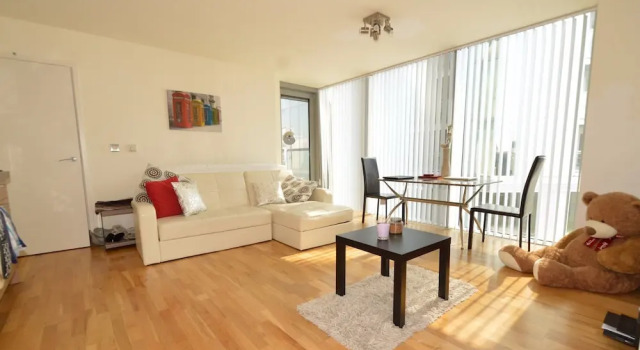 Modern 1 Bedroom in Greenwich, Забронировать Отель Отели Лондона 3 звезды, рядом с Церковь Святого Николая, 3*