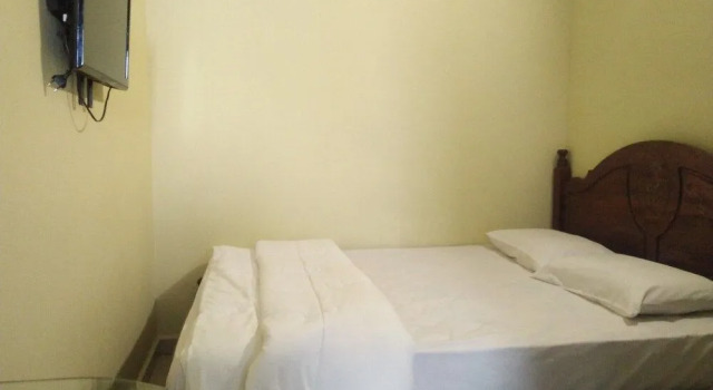 OYO 89689 Zahrin Hotel
