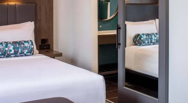Двухместный номер Standard Aloft by Marriott Philadelphia Downtown