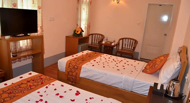 Standardowy dwuosobowy pokój Royal Yadanarbon Hotel