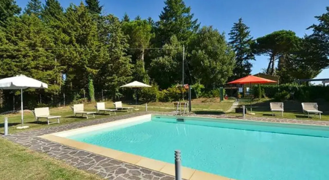 Cosy Holiday Home in Gaiole in Chianti with Swimming Pool, Забронировать Отель Отели Кьянти 3 звезды, 3*