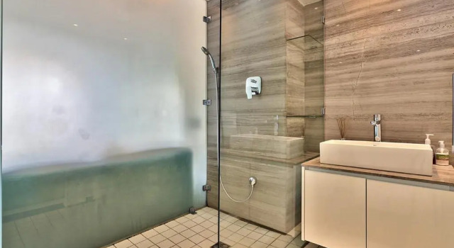 Clifton Suites