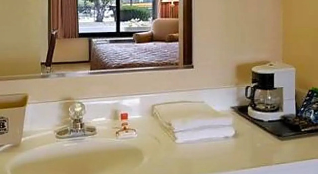 Четырёхместный номер Standard Inn of Loudon