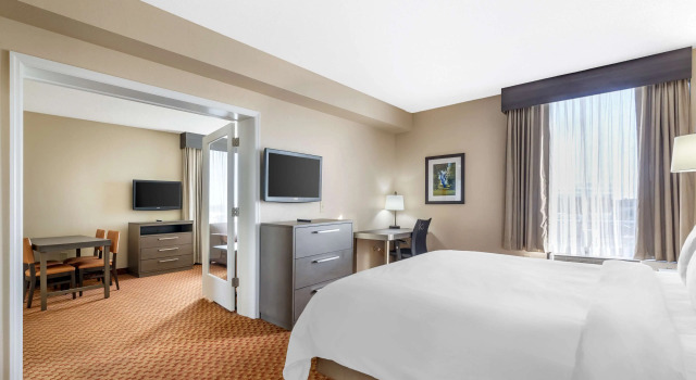 Двухместный люкс Best Western Plus Kendall Hotel & Suites