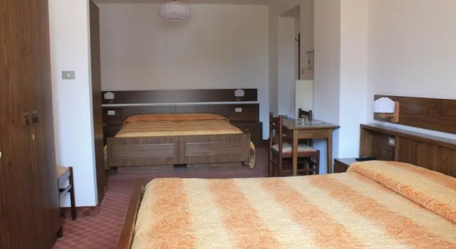 Четырёхместный номер Standard с балконом Albergo Panorama