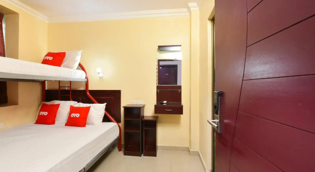 Трёхместный люкс Super OYO 90562 J Hotel PJ