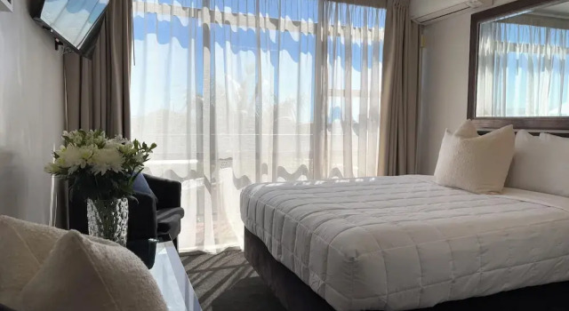 Студия Bluewater Hotel