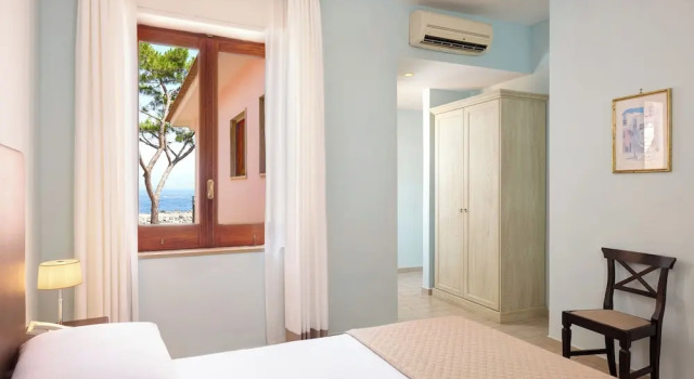 Двухместный номер Standard с видом на море Sea Breeze Residence