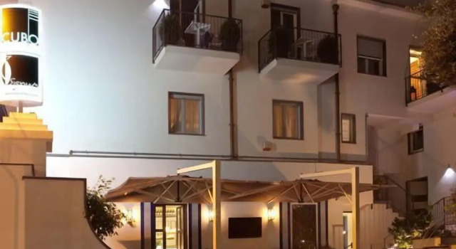 Cubo Apartments