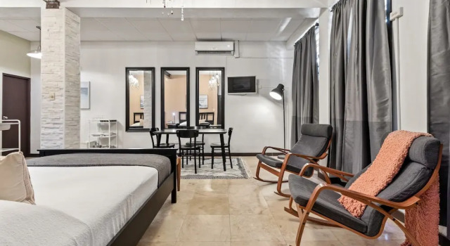 Четырёхместный семейный люкс Rincon Plaza Hotel