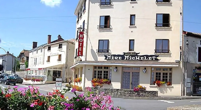Hôtel Mère Michelet, Prenota Hotel Confolens Charente