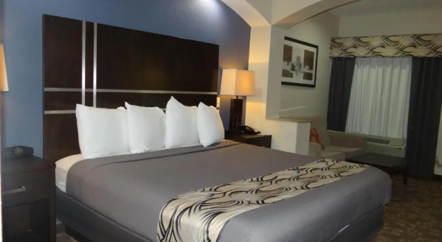 Люкс с 3 комнатами Crystal Inn - Garth Rd