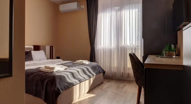 Двухместный номер Deluxe с видом на сад Midtown Prishtina Stays