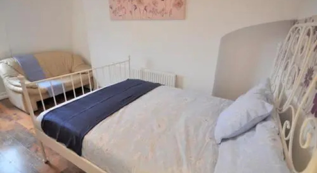 4B Fordham Guest Apartment, Забронировать Апартаменты/квартира Тауэр-Хэмлетс Лондон, рядом с Станция метро Shadwell