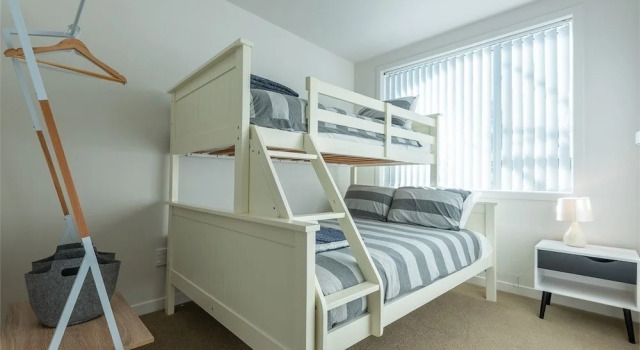 Awesome Modern Rotorua House, Забронировать Дом для отпуска Коттеджи Озера Роторуа, Коттедж