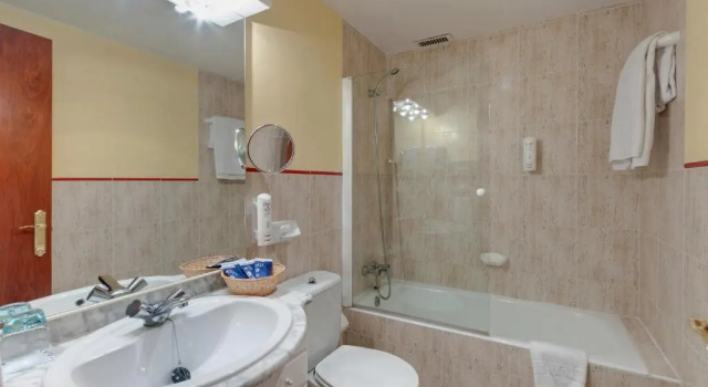 Номер Standard Tryp Nayade