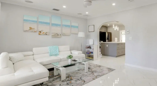 Коттедж Grill & Games! Family Home, 3 Mi to Pompano Beach