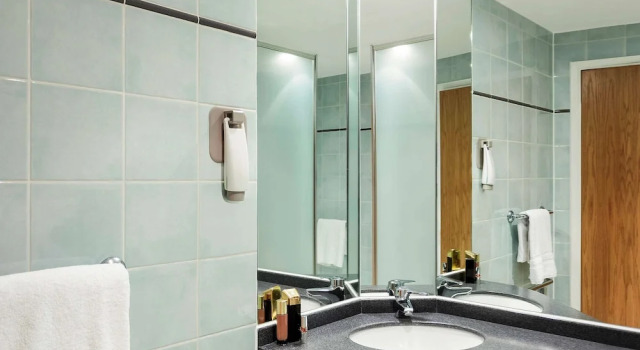 Четырёхместный номер Standard ibis Hotel Northampton Centre