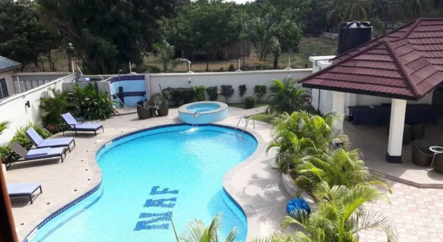 Naf Apartments - Mtwara, Rezerwuj Apartament Hotele w Mtwara Urban z parkingiem, Parking