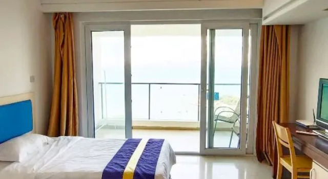 Yunzhifan Holiday Hotel