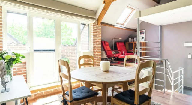 Apartment in Maldegem With Scenic Terrace, Rezerwuj Apartament Hotele w Bruksela z parkingiem, Parking