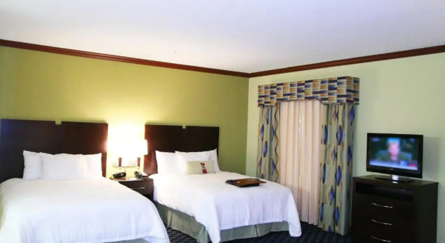 Standard- firedobbelt værelse Hampton Inn Alice