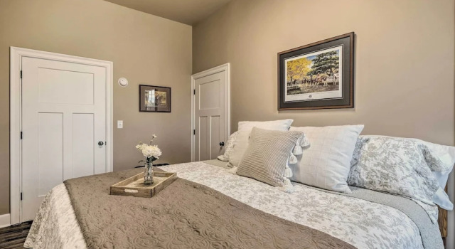 Апартаменты Quaint Apartment in Historic Georgetown!