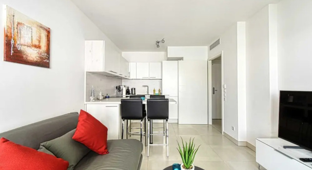 Modern Apartment With Private Balcony, Near Palais, Забронировать Апартаменты/квартира Отели Канн с парковкой, рядом с Le Croisette Casino Barriere de Cannes, Парковка