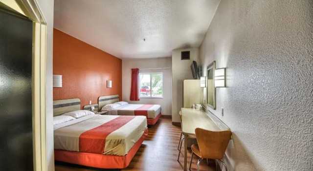 Четырёхместный номер Standard Motel 6-Mission, TX