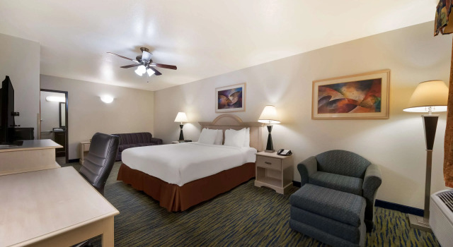 Двухместный люкс SureStay Hotel by Best Western Falfurrias