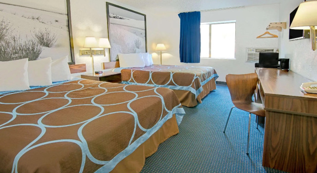Четырёхместный номер Standard Super 8 by Wyndham Las Cruces University Area